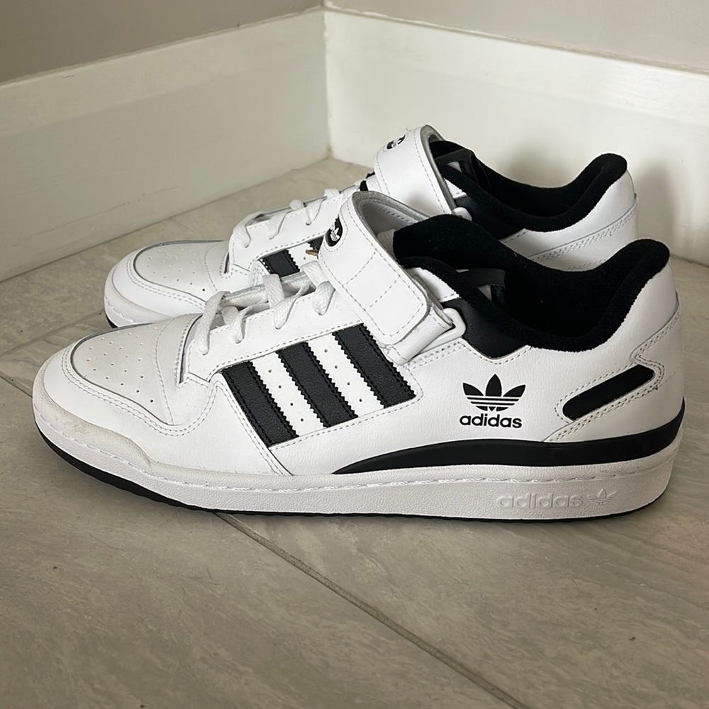 Adidas Forum Low Basketball Men’s Shoes size 12 FY7757